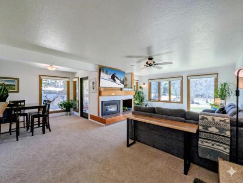 Quicksilver 1617 by SummitCove Lodging in Keystone, USA