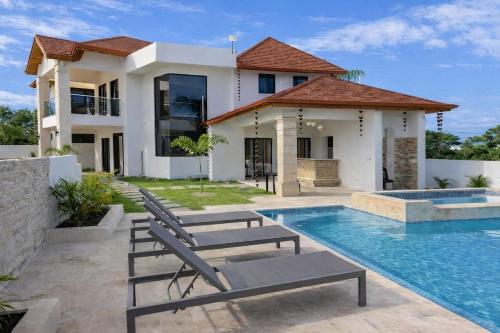 Villa Sol del Caribe Luxury Relaxation in Tubagua