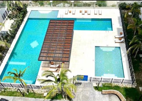 Private Beach & Resort Experience, Studios & Family Apartments 2,4,7,9 Guests