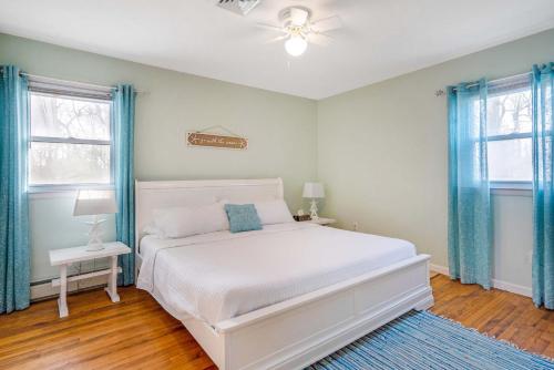 Poppys Hampton House:Large Yard,Beach,Newly Renovated in Hampton Bays, USA