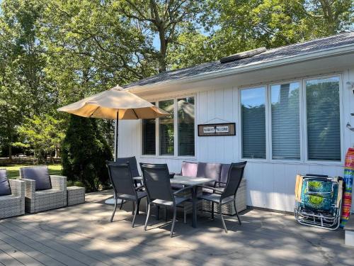 Poppys Hampton House:Large Yard,Beach,Newly Renovated in Hampton Bays, USA