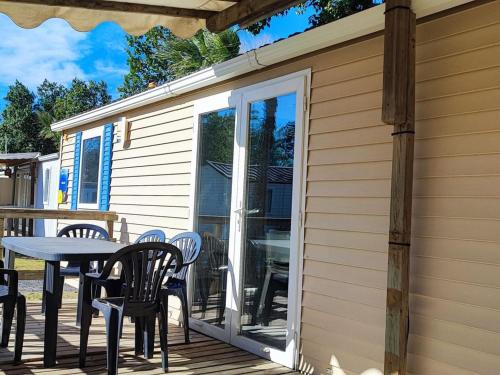 Mobil home climatisé - 5 pers. - API-1-52-2206