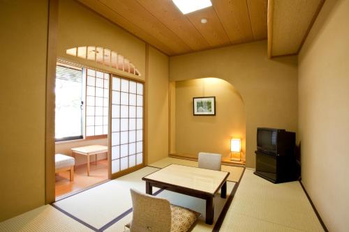 Shiki Resort Kyoto Kamogawaso – Kyoto, IL