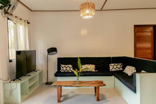 Harlyn Bay Villa in Del Carmen