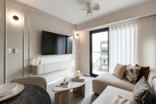 Modern 2BR Apartment in Exclusive Miraflores Area Ideal for Executives & Long Stays