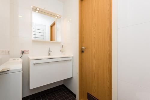 City Center Studio Apartment, Таллин (фото 8)