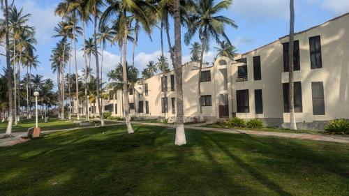 En el camino de la felicidad ,Tucacas con playa privada complejo de agua salobre , 2 habitaciones ,  in Boca de Aroa