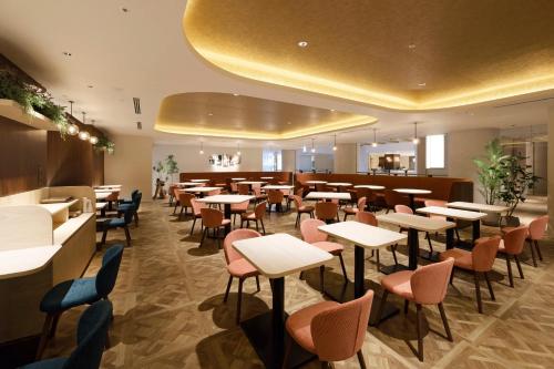 홀리데이 인 앤 스위트 삿포로 오도리 파크 바이 IHG - 레스토랑