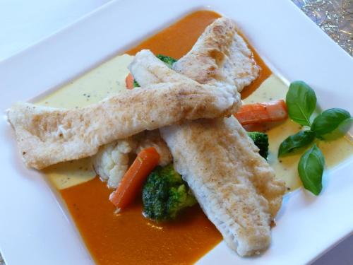 Food and beverages, Gasthof "Zum Strauß" in Wildsteig