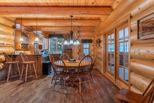 Fiddler Lake Resort - Bear 22 in Mille-Isles (QC)