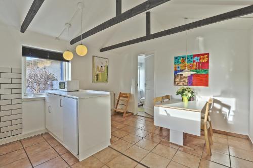  Strandens Apartment, Ferienwohnung in Ishøj
