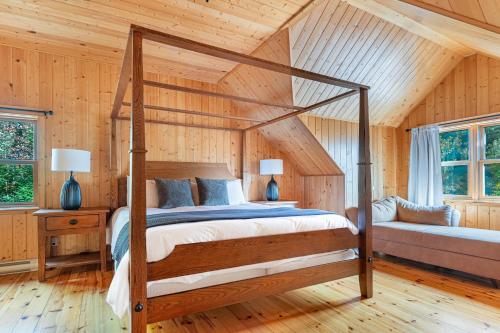 Fiddler Lake Resort - Bear 25 in Mille-Isles (QC)