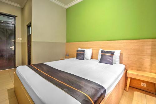 Hotel O near Juanda Airport formerly Azzahra Guest House Family in Waru