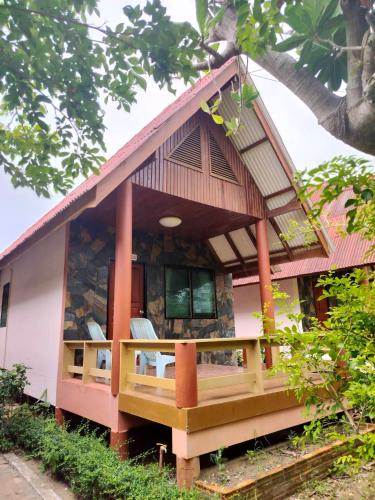 D.R. Lanta Bay Resort in Klong Dao Beach