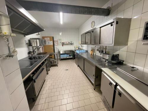 Kitchen, Pension zum Trippstein in Bechstedt