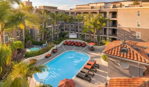 Marina Del Rey 2BR & 1BR Getaway - Gym - Pool - Sauna - Near Marina - Venice Beach photo 2