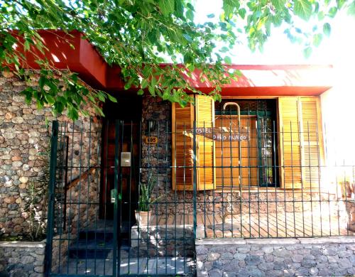 Exterior view, Hostel Otro Mundo in Godoy Cruz