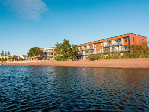 East Bay Suites - Accommodation - Grand Marais