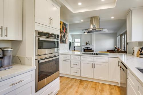 Hot Tub, Pool & SoCal Sunsets: San Diego Area Home in La Mesa