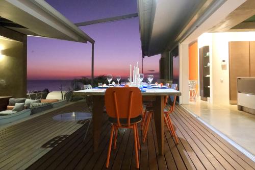 شرفة/ تراس, Casa Belle Montagne - Contemporary Seaview Villa in جزيرة موريشيوس