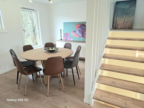 Stay Together in One Spacious 3 Storey Home Private Comfortable Ideal for Groups in Kristiansand