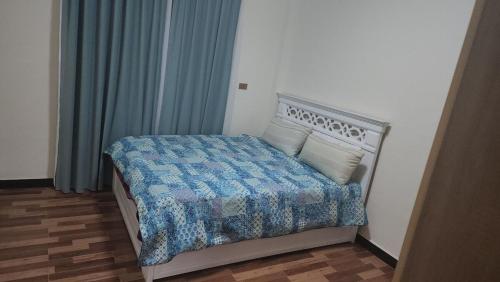 This neat and tidy two bedroom in 德布拉塞特