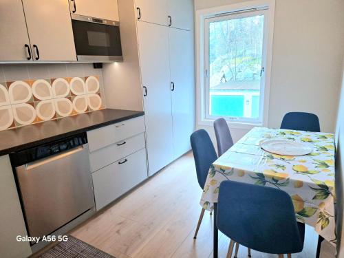 Stay Together in One Spacious 3 Storey Home Private Comfortable Ideal for Groups in Kristiansand
