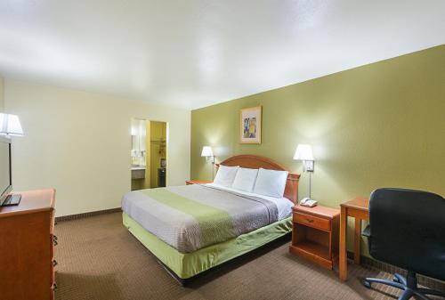 Motel 6-Livingston TX - image 6