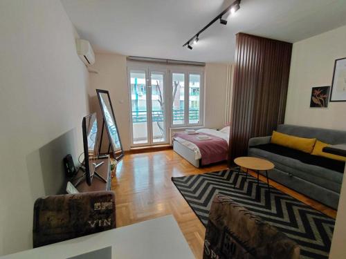 Apartment Arena Studio - image 34