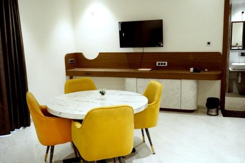 HOTEL LEELA INN in Jhalawar