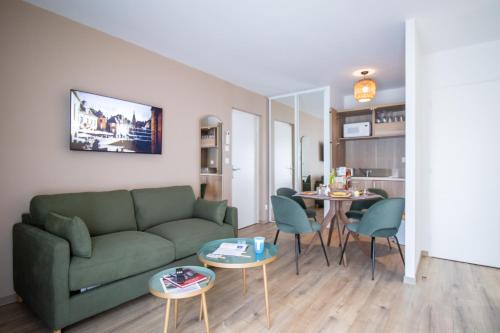 2 bedrooms, 4 beds