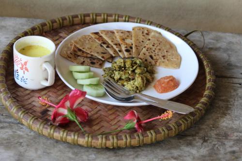 Tharu Community Homestay No 1 in Meghauli