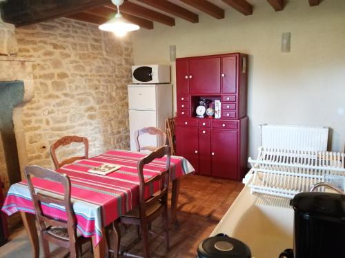 Gîte indépendant au calme, proche de Vézelay (Gite independant au calme, proche de Vezelay) in Saizy