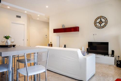 Appartamento 2 camere 2 bagni Balcone Vista WiFi Nuovo Salario