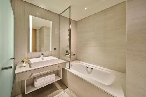 room detail thumbnail 2