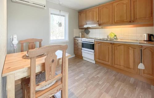 廚房, Nice Home In Kulltorp With Wifi in 古爾托普
