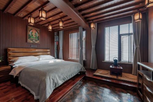 Spirited Silky Inn in Dali
