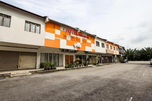 OYO 89454 Hotel Pavilion Inn in Ayer Tawar