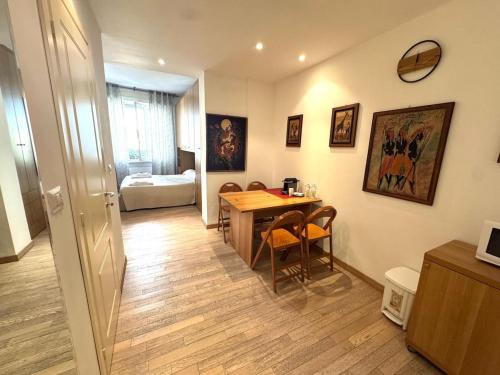 Century 25 Genova