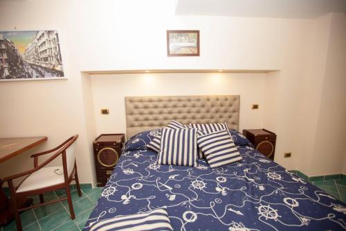 Single Room image 5