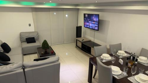 Exclusive villa with private dock and large terrace in Puerto La Cruz