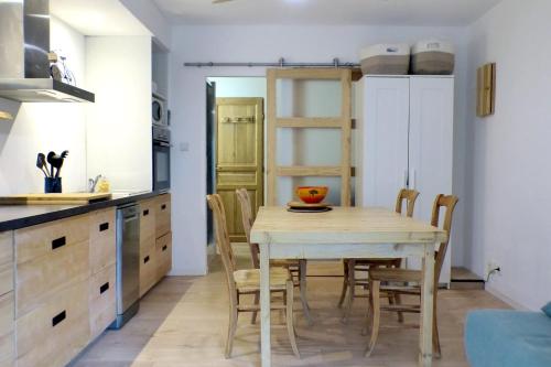 Appartement avec grande terrasse arborée