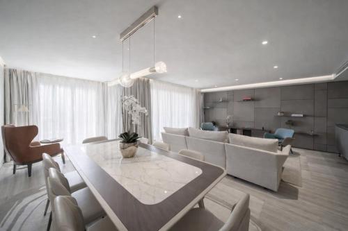Stunning one-bedroom apartment in Cannes
