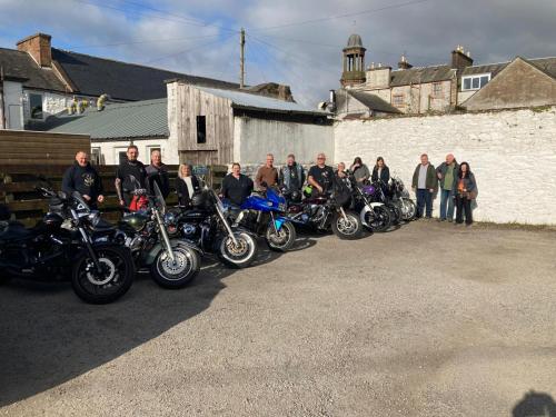 The Kings Arms Hotel in 道格拉斯堡市中心