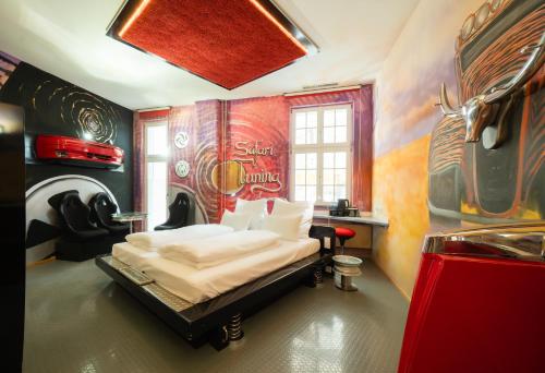 room detail thumbnail 0