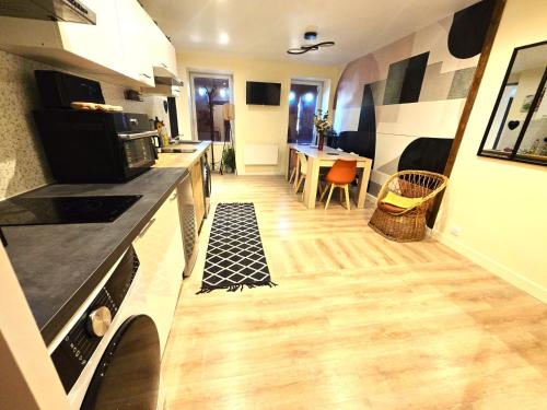 Grande Suite salle de bain toilette privés -20min Orly-40min Paris (Grande Suite salle de bain toilette prives -20min Orly-40min Paris) in 聖皮耶爾勒迪佩爾賴