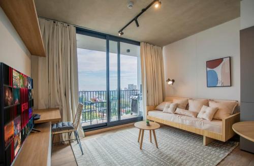 Hassler 705 Francisco Reynolds Chic City Living 1BR Pool Gym 705