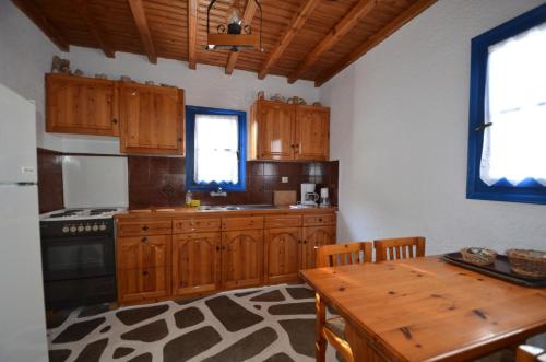 Villas Kalafatis Apartments - image 7