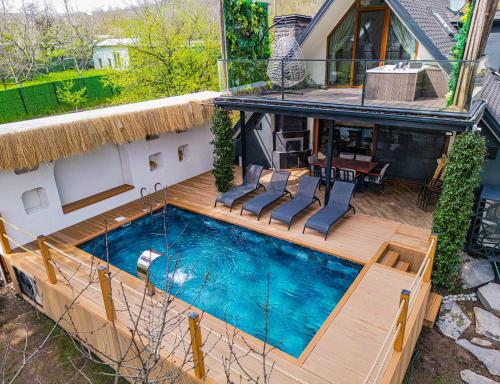 Shore of Sapanca Lake Çatı Villa Lakehouse – khách sạn tại Yanik