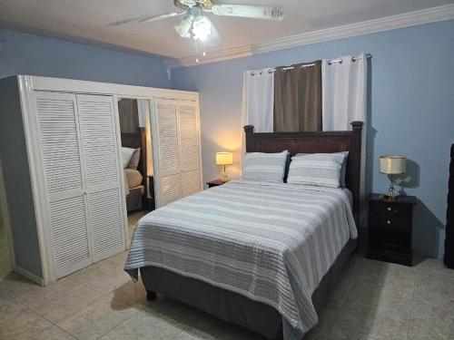 Cozy Groundfloor 2BR Getaway in Old Harbour in Old Harbour